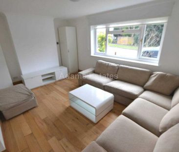 4 bedroom semi-detached house to rent - Photo 1