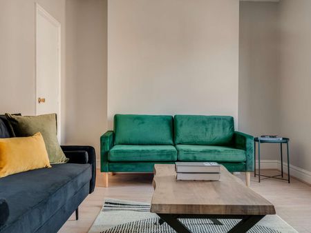 Avondale Road Room 6 - Photo 5