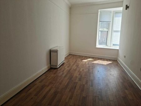 4 bedroom flat to rent - Photo 4