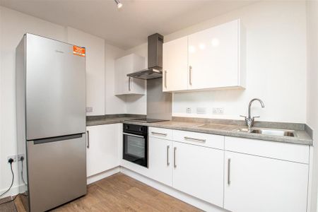 2 bedroom apartment to rent - Photo 4