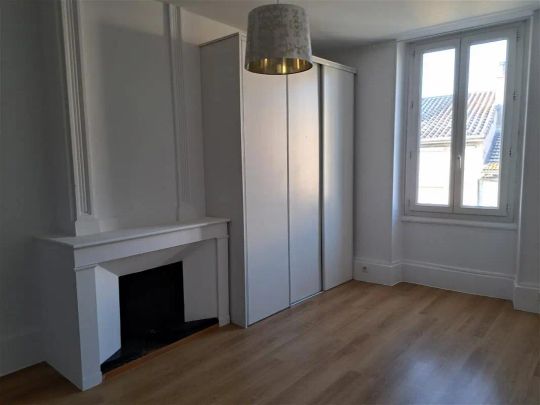 Location appartement 4 pièces - 98m² à Romans-sur-isère (26100) - Photo 1