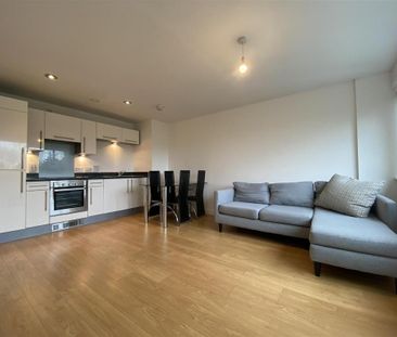 2 bedroom apartment to rent - Photo 5