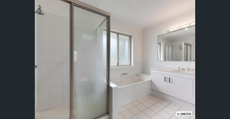 Recently Renovated in Prime Location! - Photo 4