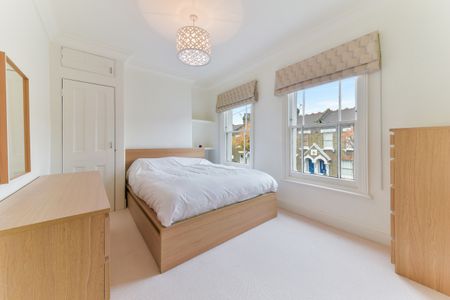 2 bedroom terraced property to rent - Photo 3