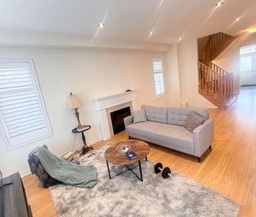 For Lease - 12 Hua Du Avenue, Markham, Ontario - Photo 3