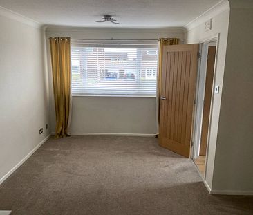 Mosborough Hall Drive, Halfway, S20 - Photo 5