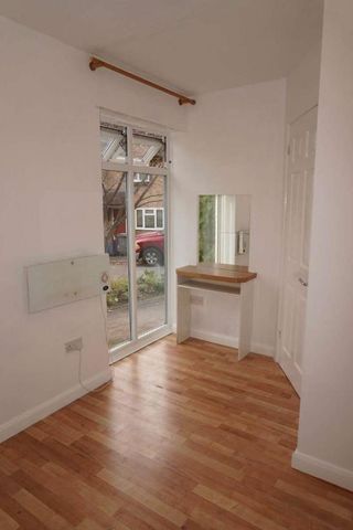 Corris Green, London, NW9 - Photo 3