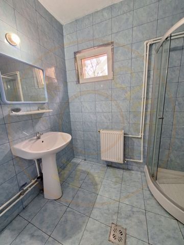 Inchiriere Casa Centrala Pitesti- Livezilor - Fotografie 3