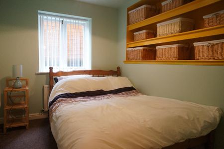 3 bedroom apartment to rent - Photo 5