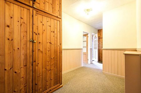 4 bedroom bungalow to rent - Photo 2