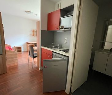 Location Appartement 1 pièce 18m² - Photo 2