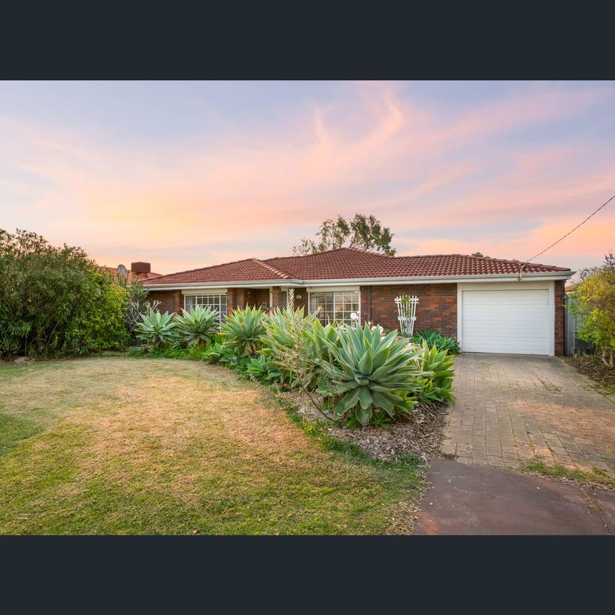 76 Mataitai Loop, Cooloongup, WA 6168 - Photo 1