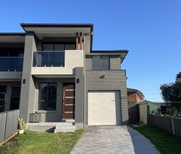 Brand New 5-Bedroom Duplex in Prime Location - Photo 1