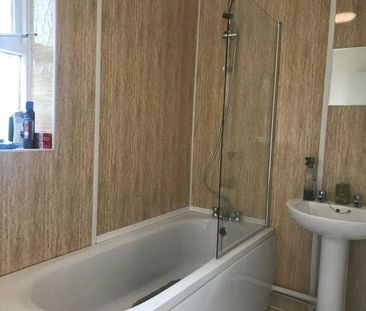 3 bedroom detached house to rent - Photo 5