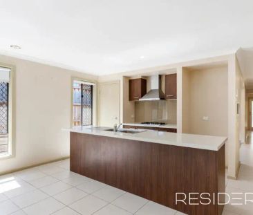 “Stylish family home in the beautiful suburb of Doreen!” - Photo 4
