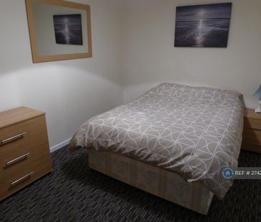 1 bedroom in a house share to rent - Photo 6