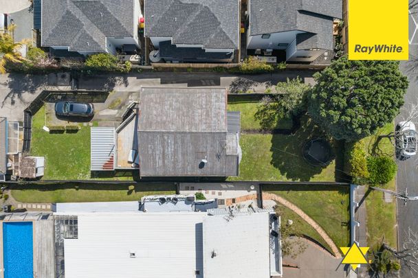 Lovely pet-friendly home in New Lynn! - Photo 1