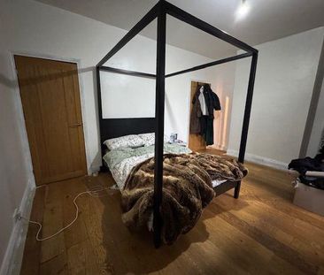 2 bedroom end of terrace house to rent - Photo 3