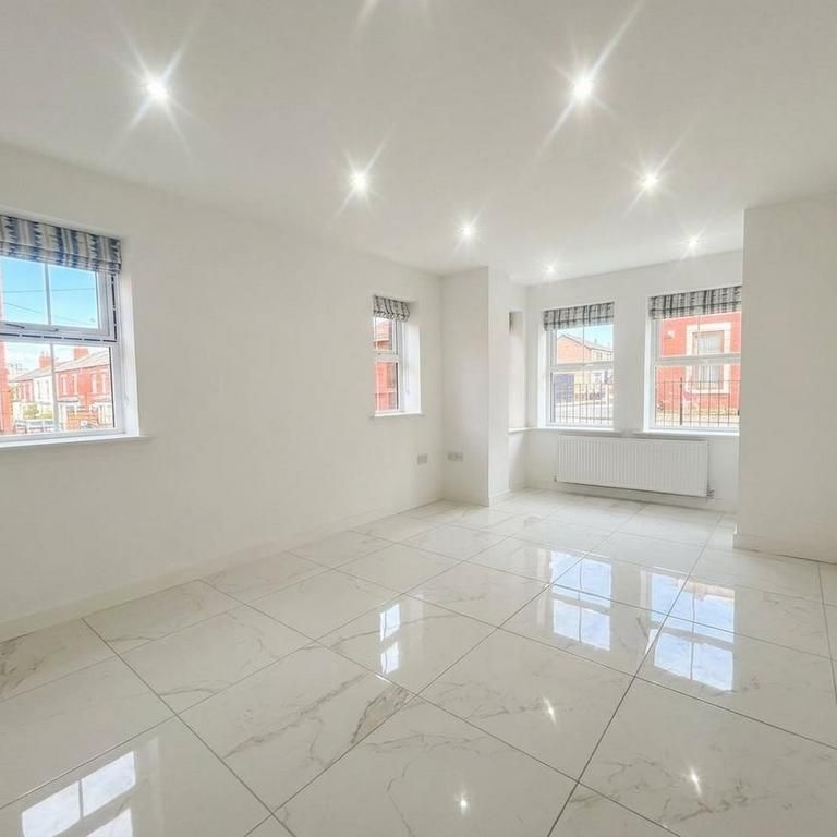 4 bedroom townhouse to rent - Photo 1