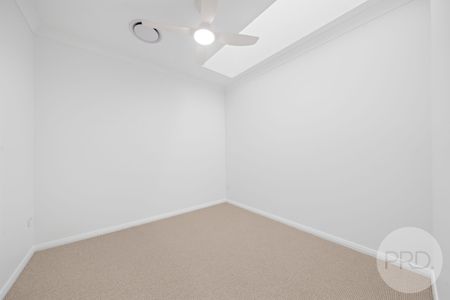 1/160 Muttama Parade, Gobbagombalin NSW 2650 - Photo 3