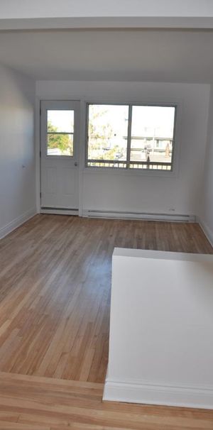 4 1/2, 3ième Étage à $1,395 - Photo 1