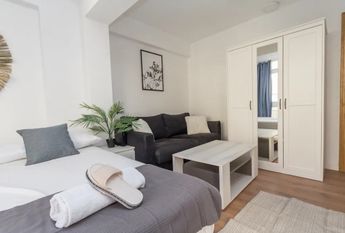 Calle Lozano de Torres, Málaga, Andalusia 29013