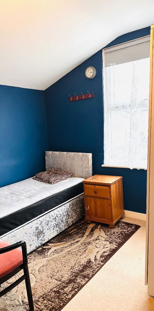 1 bedroom in a house share to rent - Photo 1