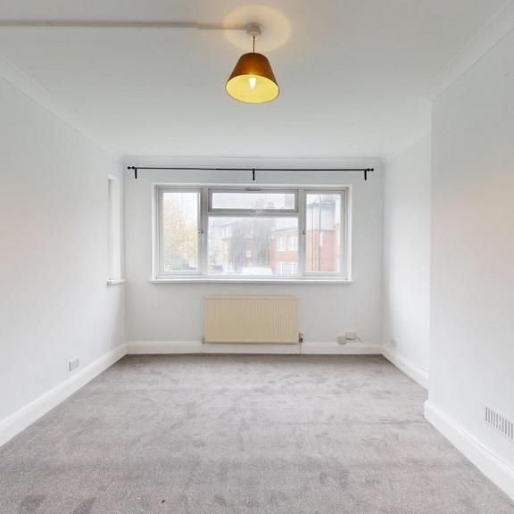 2 bedroom bungalow to rent - Photo 1