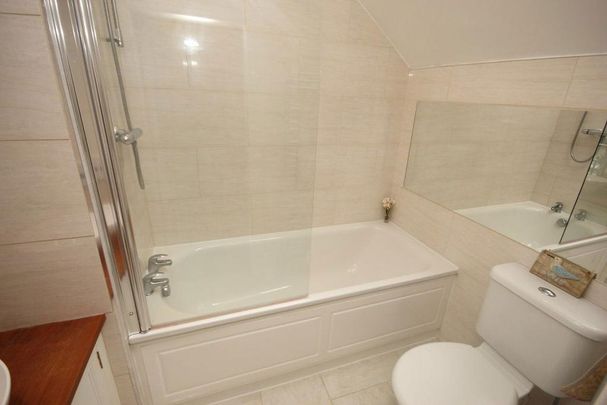 2 bedroom property to rent - Photo 1