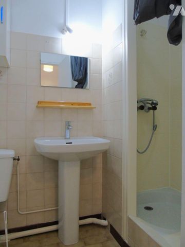 A LOUER Un appartement de type F1 de 24,74 m² situé au 1er étage avec ascenseur à la Résidence... - Photo 5