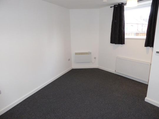 Ashton Road, Harehills, LS8 - Leeds - Photo 1