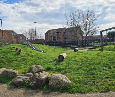 Salisbury Road, Southall, Middlesex, UB2 - Photo 1