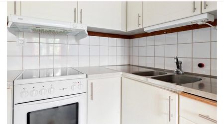 Nykarlebygatan, Kista - Photo 2