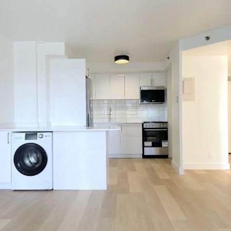 Renovee 3 1/2 I $1408/mois I metro atwater - Photo 3