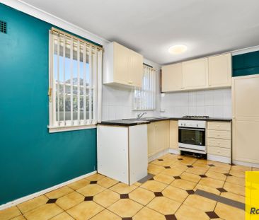 NEAT & TIDY THREE BEDROOM HOME! - Photo 3