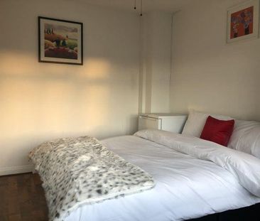 1 bedroom in a house share to rent - Photo 5