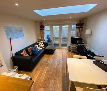 Harefields, Cutteslowe, OX2 - Photo 1