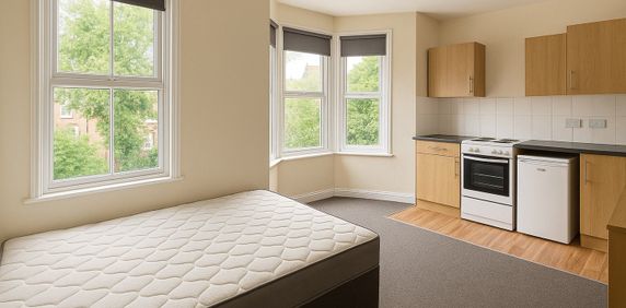 Studio Flat, Denzil Avenue, SO14 - Photo 2