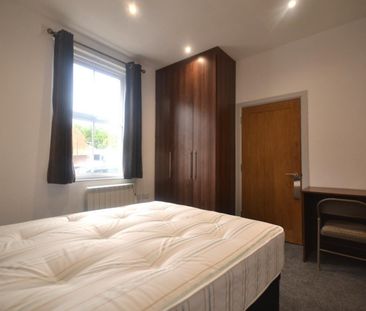 1 bedroom Flat To Let - Photo 3