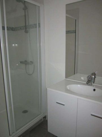 Location Appartement 2 pièces 50m² BORDEAUX 33000 - Photo 5