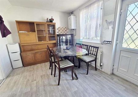 Peartree Avenue, West Drayton, UB7 - Photo 2