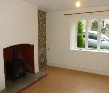 4 bedroom end of terrace house to rent - Photo 1