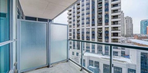 Yonge & Sheppard Spacious 1Bdrm +Den Open Concept Open Balcony - Photo 2