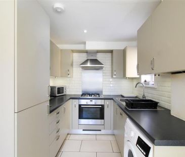 1 bedroom in a house share to rent - Photo 6