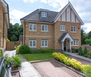 4 bedroom semi-detached house to rent - Photo 1