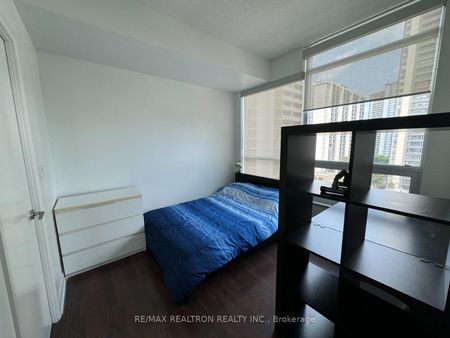 500 Condos and Lofts , #704 - Photo 4