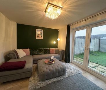 2 bedroom semi-detached house to rent - Photo 2