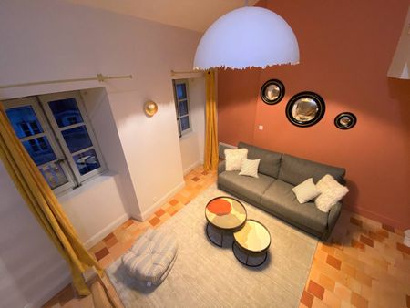 Duplex rénové au cœur du quartier historique - Photo 3