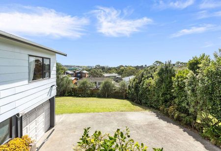 West Harbour, Sunny Family Home 3 bedrooms - Photo 4