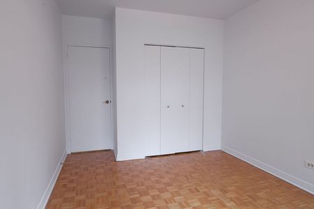 900 Rockland Avenue - Photo 2